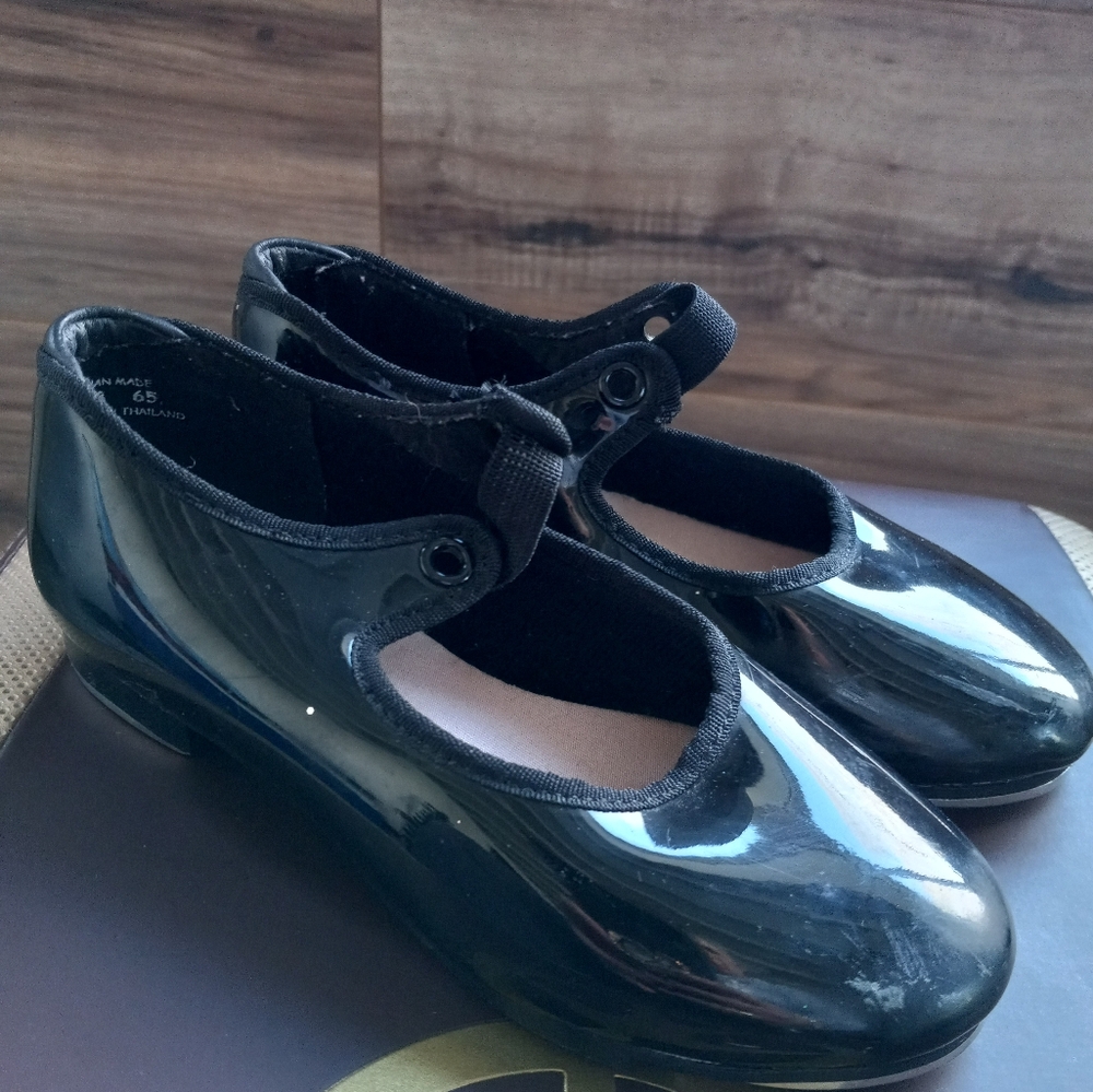 Little girl capezio tap shoes size 11.5